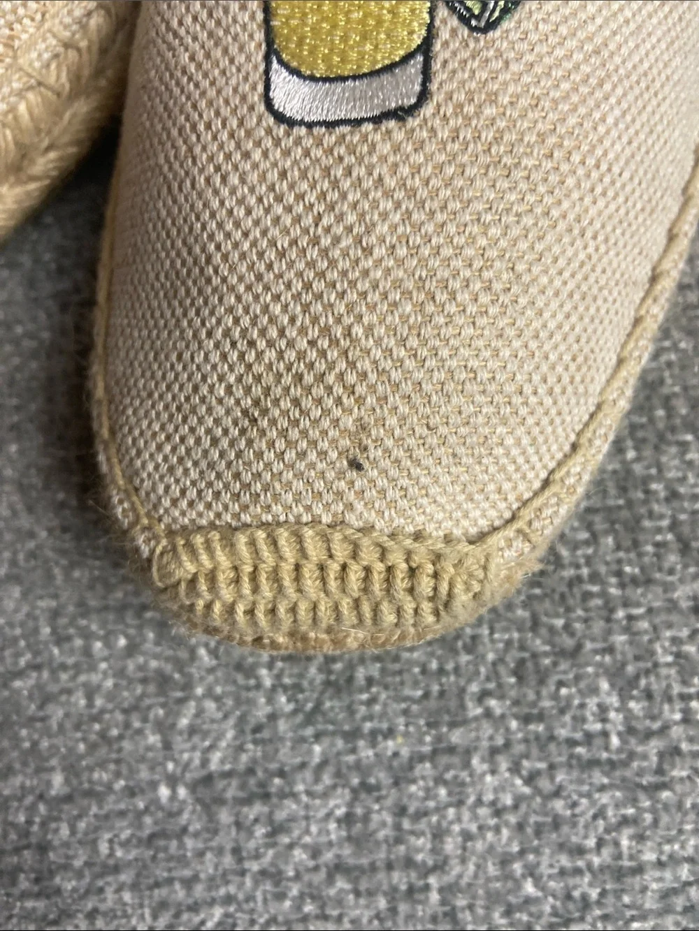 Soludos Natural Canvas mens size 12 Espadrilles with Red & Green Drink Embroider